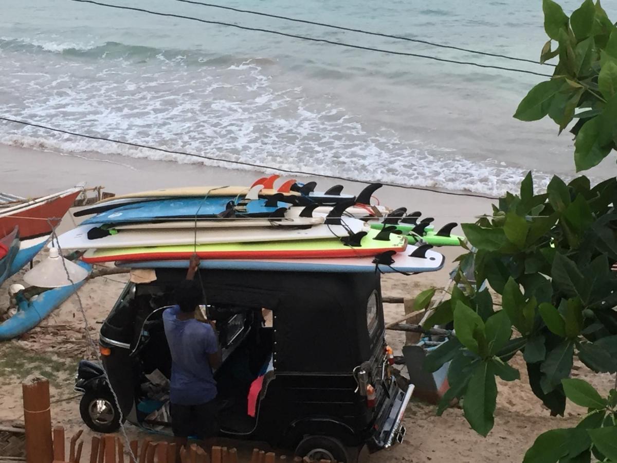 Sundance Surf Coconut Point Hotel Weligama Buitenkant foto